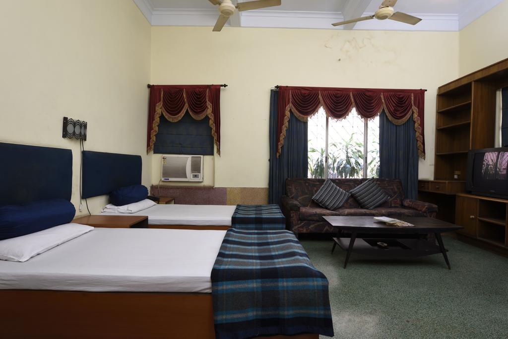 Hotel Esplanade Chambers Calcutta Værelse billede
